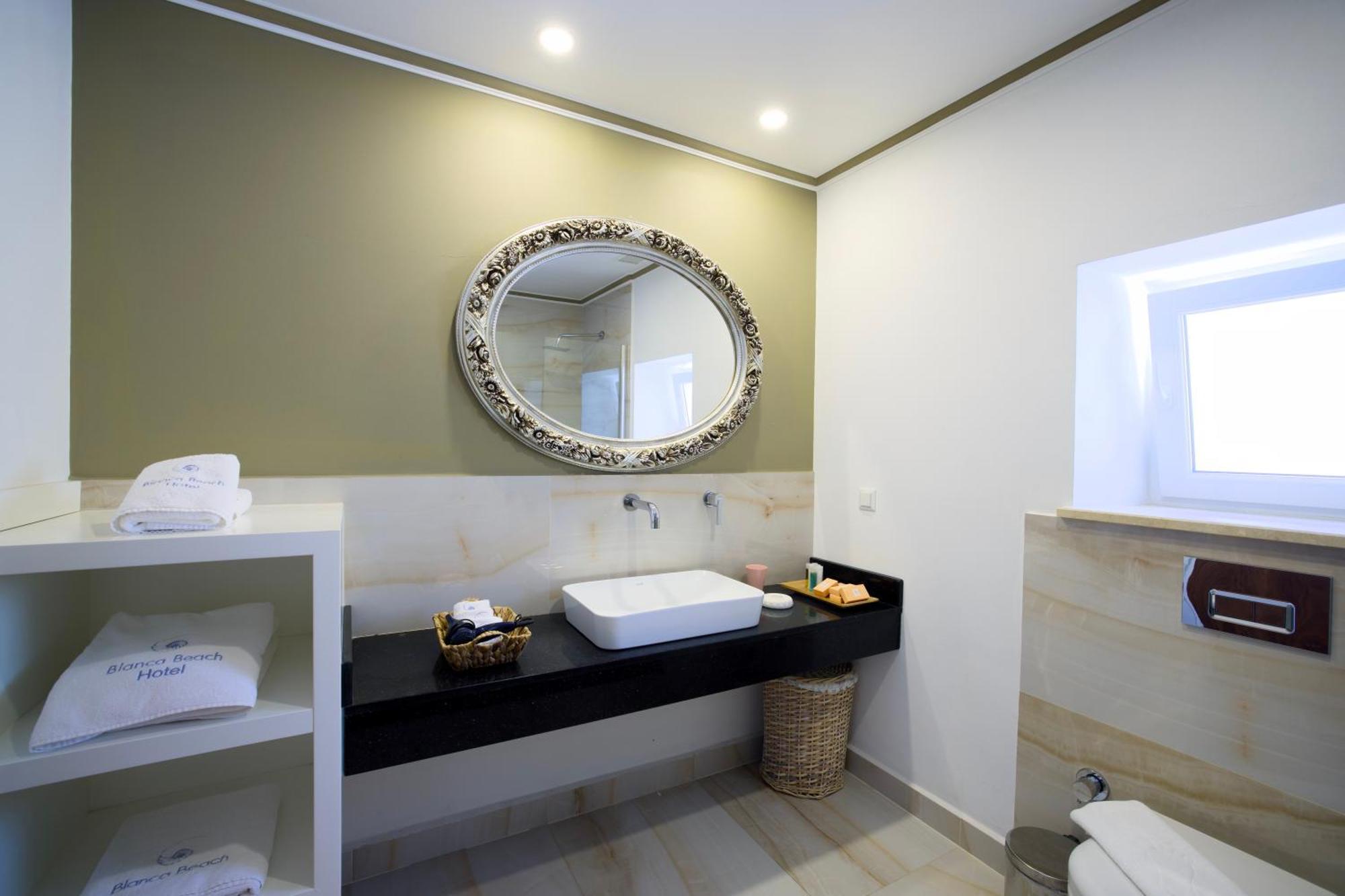 קס Blanca Beach Hotel מראה חיצוני תמונה